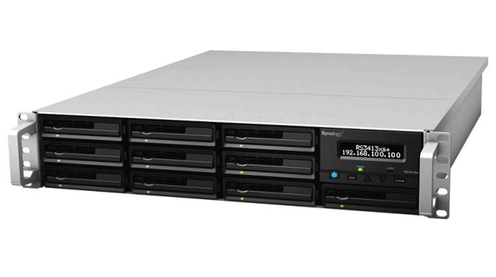 Обзор системы хранения данных Synology RS3413xs+