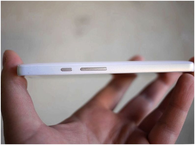 Обзор смартфона Huawei Honor 3 Yandex: верхом на "Ките"