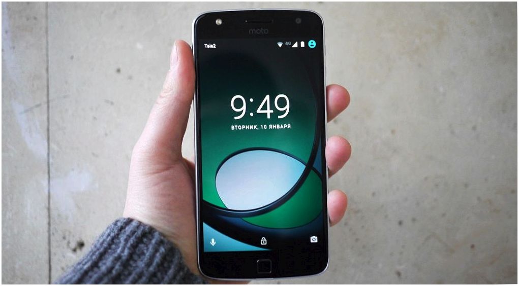 Обзор смартфона Lenovo Moto Z Play: долгожитель с "прикладными" добавками