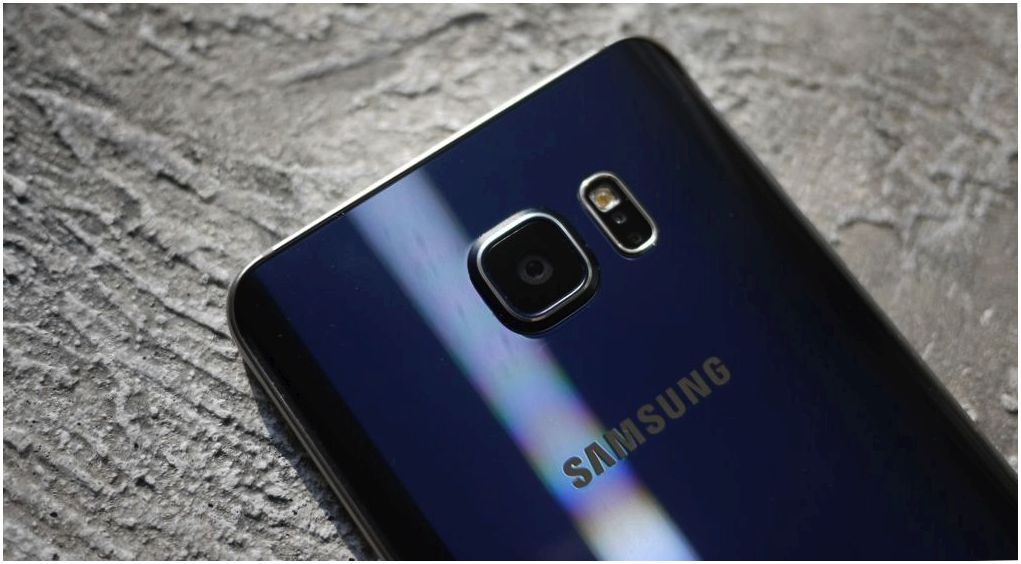 Обзор смартфона Samsung Galaxy Note 5: другой изгиб (обзор, смартфона, samsung, galaxy) Обзор смартфона Samsung Galaxy Note 5: другой изгиб