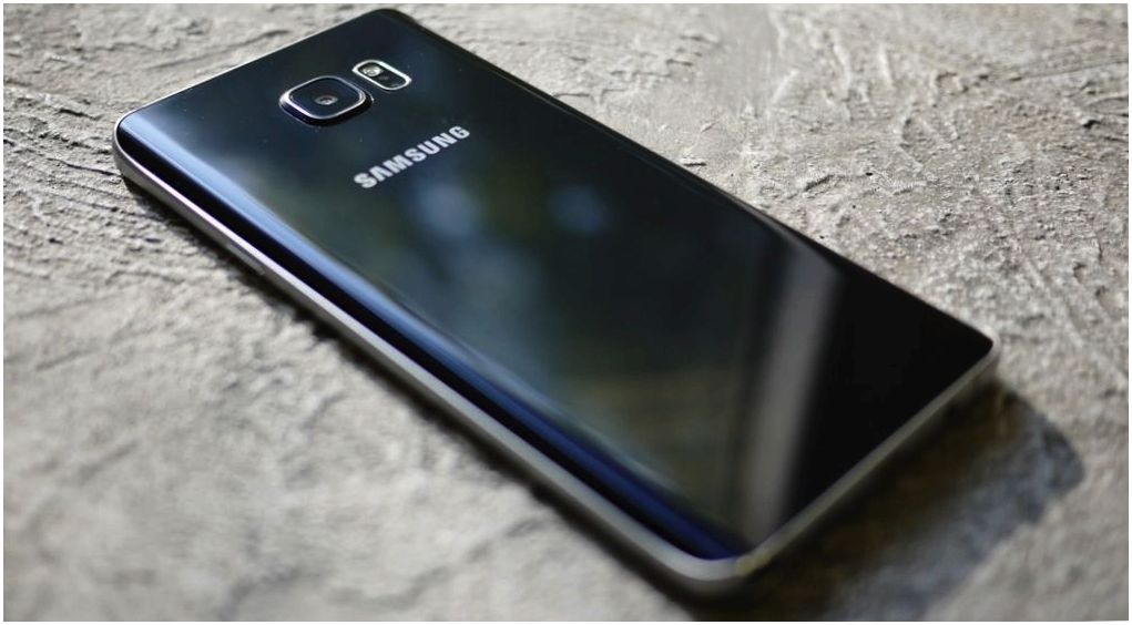 Обзор смартфона Samsung Galaxy Note 5: другой изгиб (обзор, смартфона, samsung, galaxy) Обзор смартфона Samsung Galaxy Note 5: другой изгиб