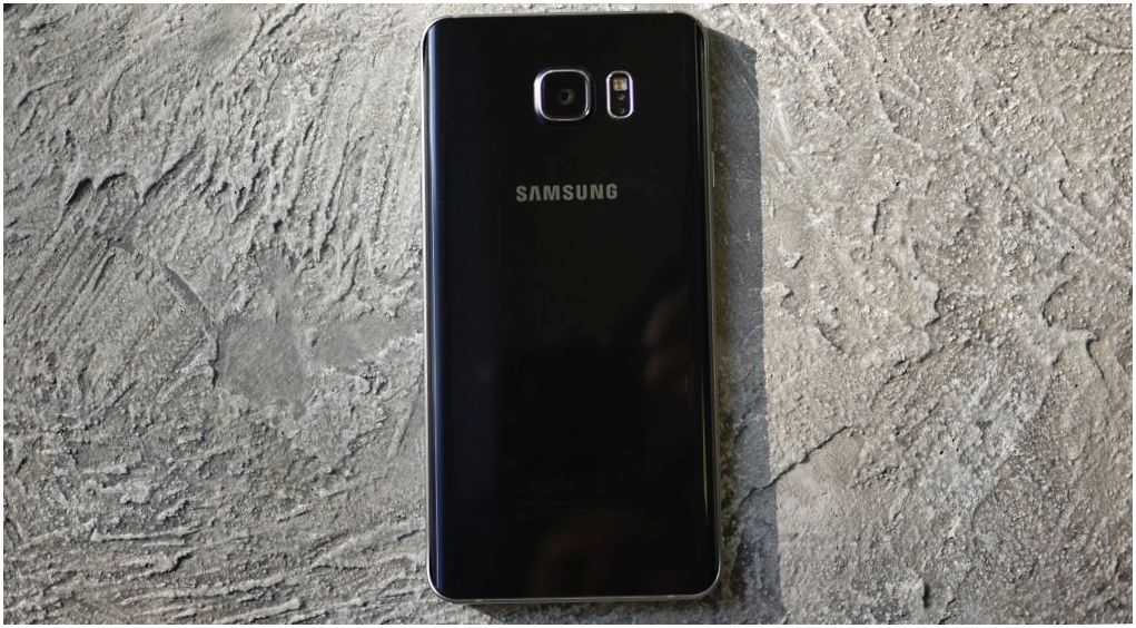 Обзор смартфона Samsung Galaxy Note 5: другой изгиб (обзор, смартфона, samsung, galaxy) Обзор смартфона Samsung Galaxy Note 5: другой изгиб