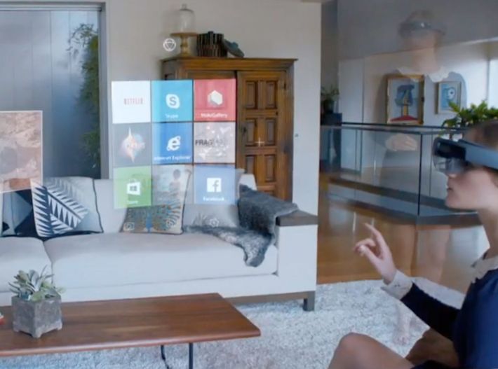 "Умные" очки Microsoft: чем HoloLens лучше Google Glass и Oculus Rift