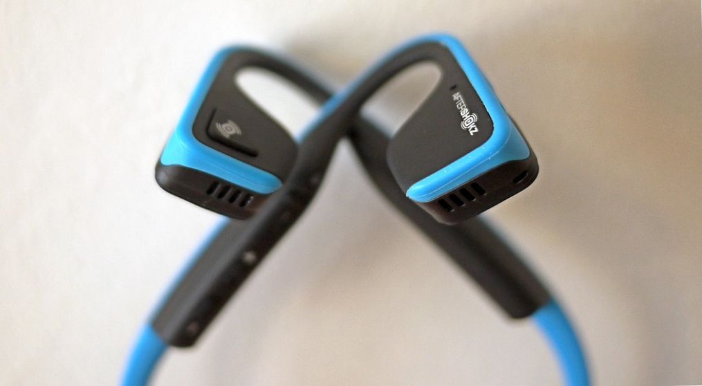 Уши на свободе: обзор беспроводной гарнитуры AfterShokz Trekz Titanium (свобода, обзор, беспроводной, гарнитур, aftershokz) Уши на свободе: обзор беспроводной гарнитуры AfterShokz Trekz Titanium