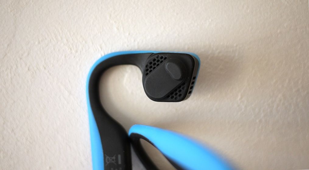 Уши на свободе: обзор беспроводной гарнитуры AfterShokz Trekz Titanium (свобода, обзор, беспроводной, гарнитур, aftershokz) Уши на свободе: обзор беспроводной гарнитуры AfterShokz Trekz Titanium