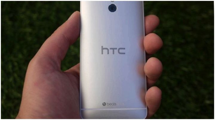 Алю-mini. Обзор смартфона HTC One mini