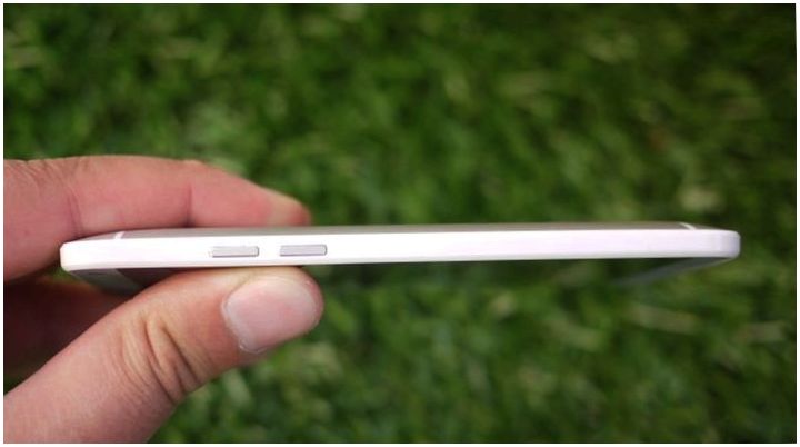 Алю-mini. Обзор смартфона HTC One mini
