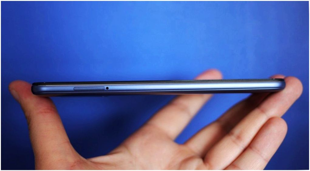 Обзор смартфона Xiaomi Pocophone F1: для практичных геймеров