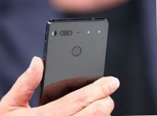 Смартфон от "отца" Android: вышел первый обзор Essential Phone