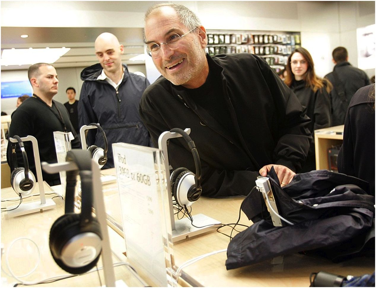 40 лет Apple: от гаража до космоса (apple, гараж, космос, Apple Computer, Стив Джобс, состоялся релиз) 40 лет Apple: от гаража до космоса
