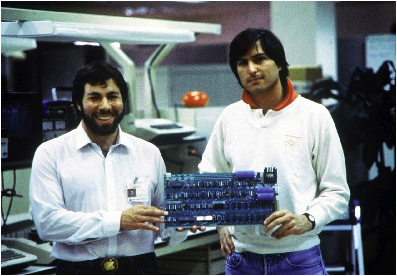 40 лет Apple: от гаража до космоса (apple, гараж, космос, Apple Computer, Стив Джобс, состоялся релиз) 40 лет Apple: от гаража до космоса