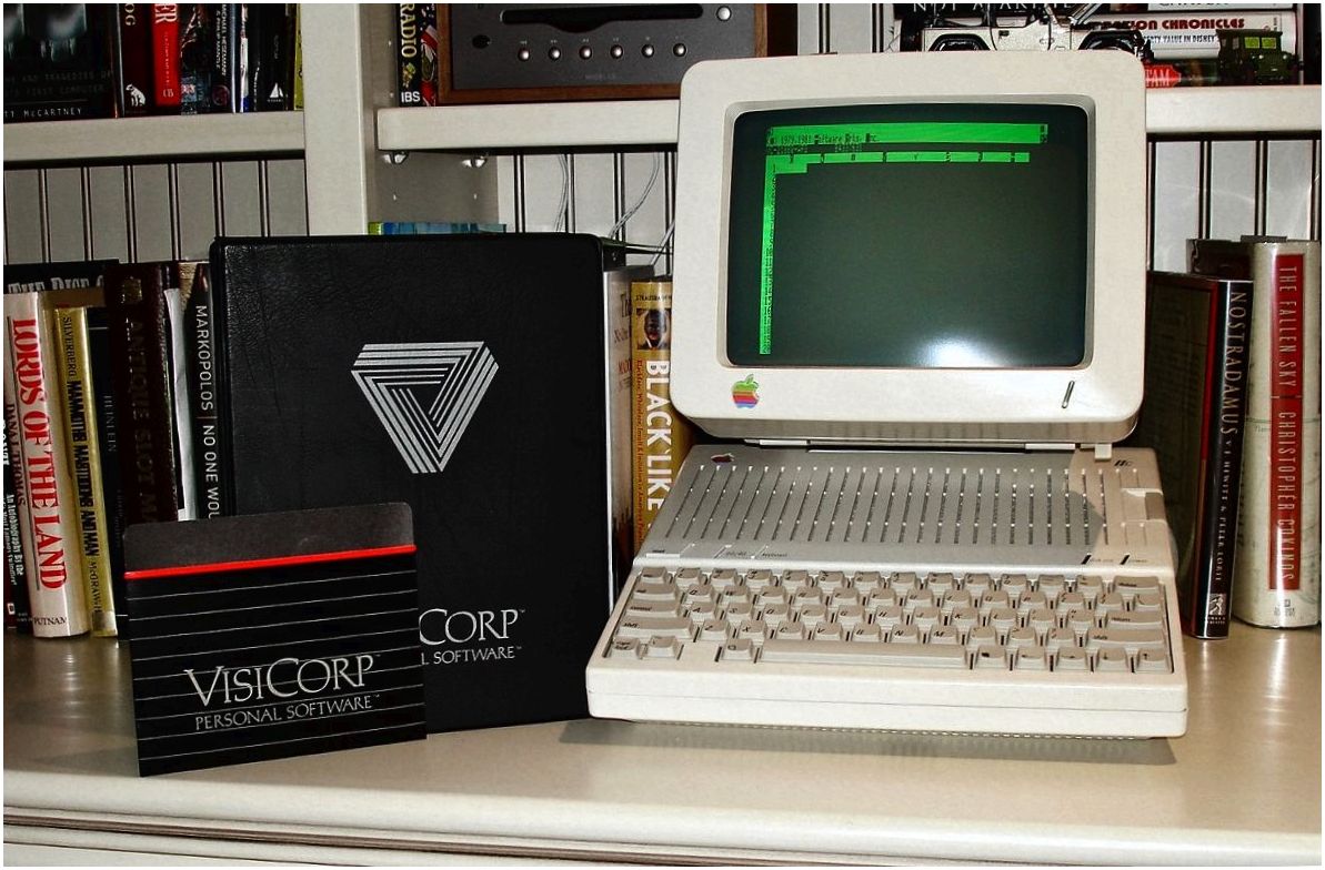 40 лет Apple: от гаража до космоса (apple, гараж, космос, Apple Computer, Стив Джобс, состоялся релиз) 40 лет Apple: от гаража до космоса