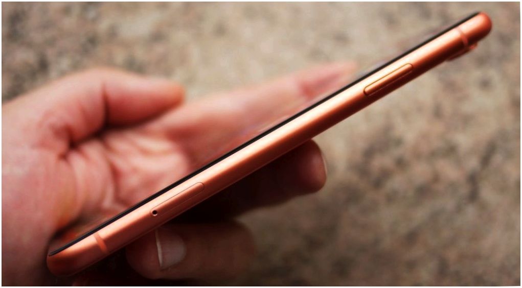 Обзор iPhone XR: все, что нужно, и ничего лишнего