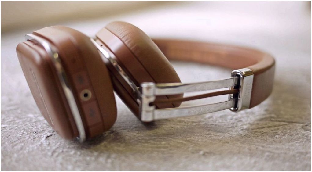 Наушники Harman Kardon Soho Wireless: жесты вместо кнопок