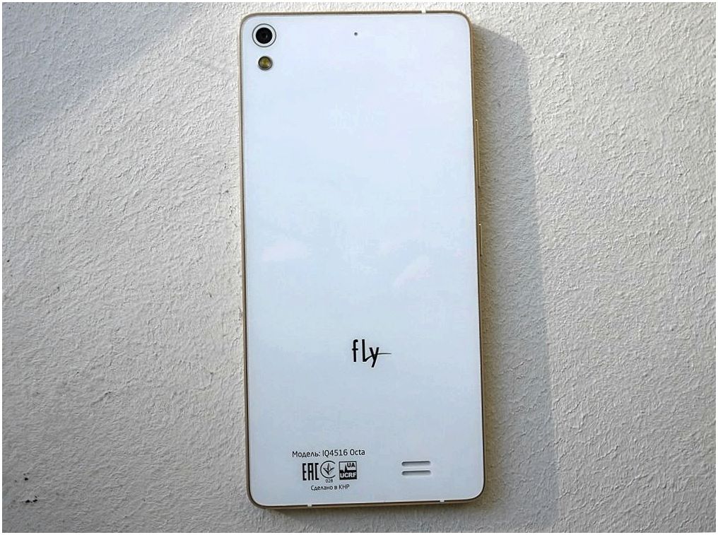 Обзор Fly Tornado Slim: самый тонкий смартфон в мире добрался до России