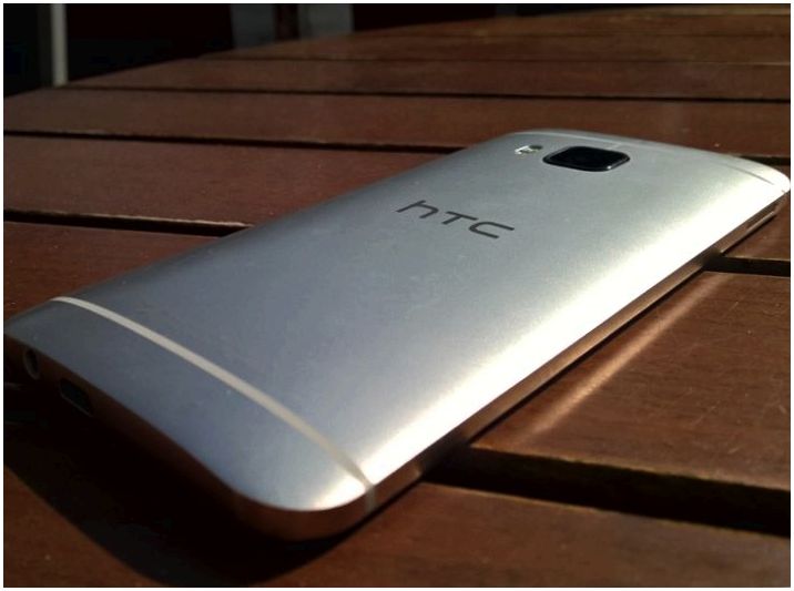 Обзор обзоров HTC One M9: смартфон, не желающий меняться