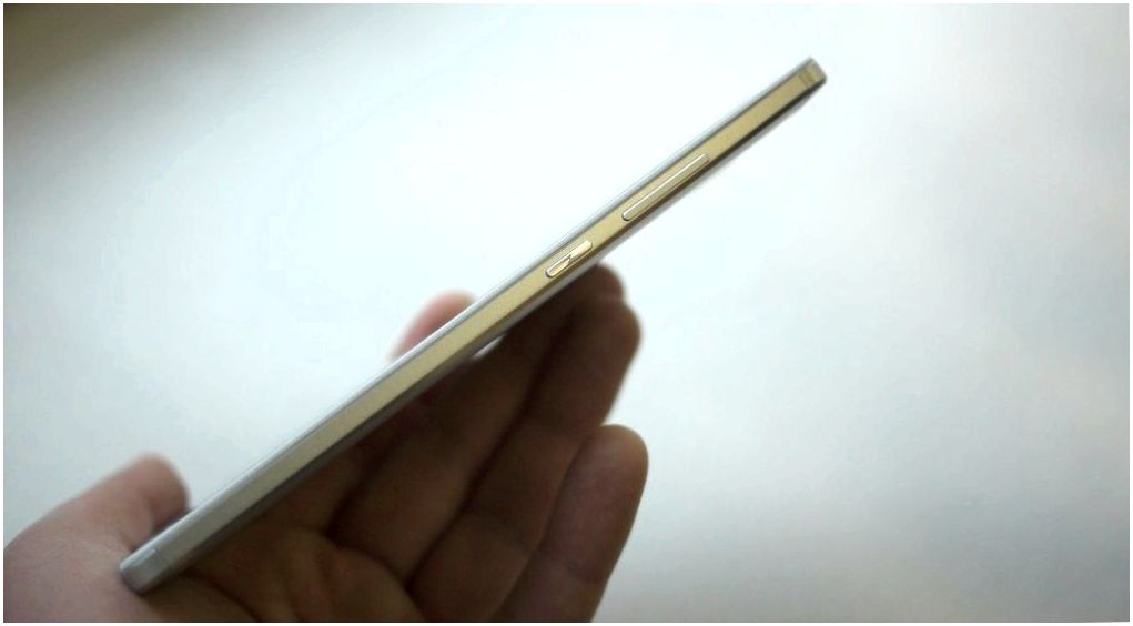 Обзор планшетофона Huawei Ascend Mate 7: отпечатки на флагмане