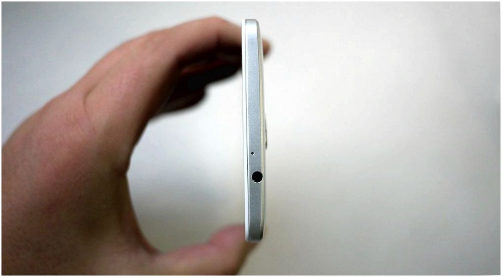 Обзор планшетофона Huawei Ascend Mate 7: отпечатки на флагмане
