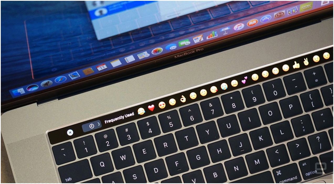 Обзор обзоров: MacBook Pro с тачбаром (обзор, macbook, тачбаром, MacBook 2018) Обзор обзоров: MacBook Pro с тачбаром