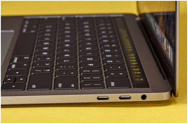 Обзор обзоров: MacBook Pro с тачбаром (обзор, macbook, тачбаром, MacBook 2018) Обзор обзоров: MacBook Pro с тачбаром