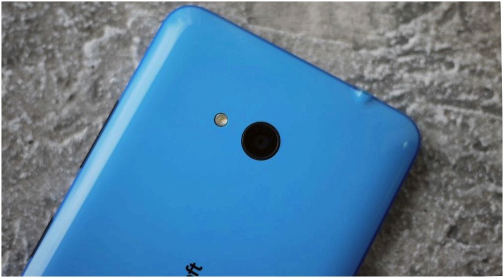 Обзор смартфона Microsoft Lumia 640: яркий "обновленец"
