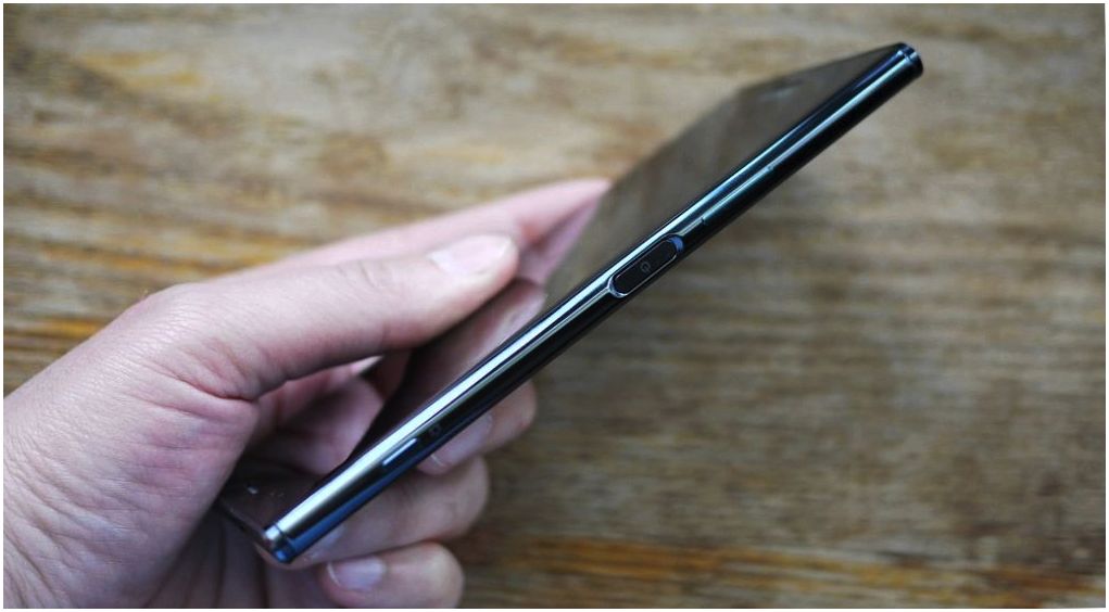 Обзор Sony Xperia XZ Premium: "зеркало" высшей лиги