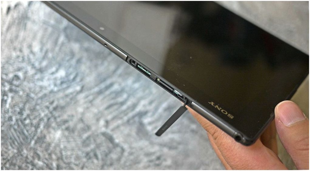 Обзор планшета Sony Xperia Z4 Tablet: изящный рекордсмен (обзор, планшет, sony, xperia) Обзор планшета Sony Xperia Z4 Tablet: изящный рекордсмен