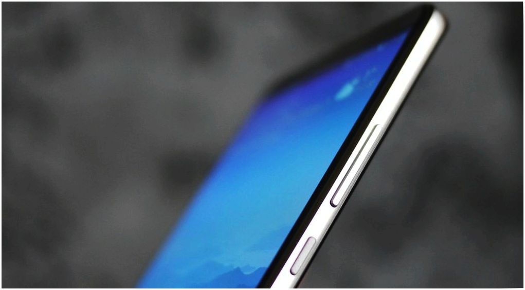 Обзор смартфона Huawei Mate 10 Pro: "разумная машина"