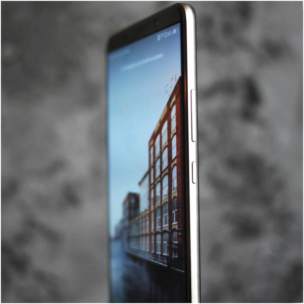 Обзор смартфона Huawei Mate 10 Pro: "разумная машина"