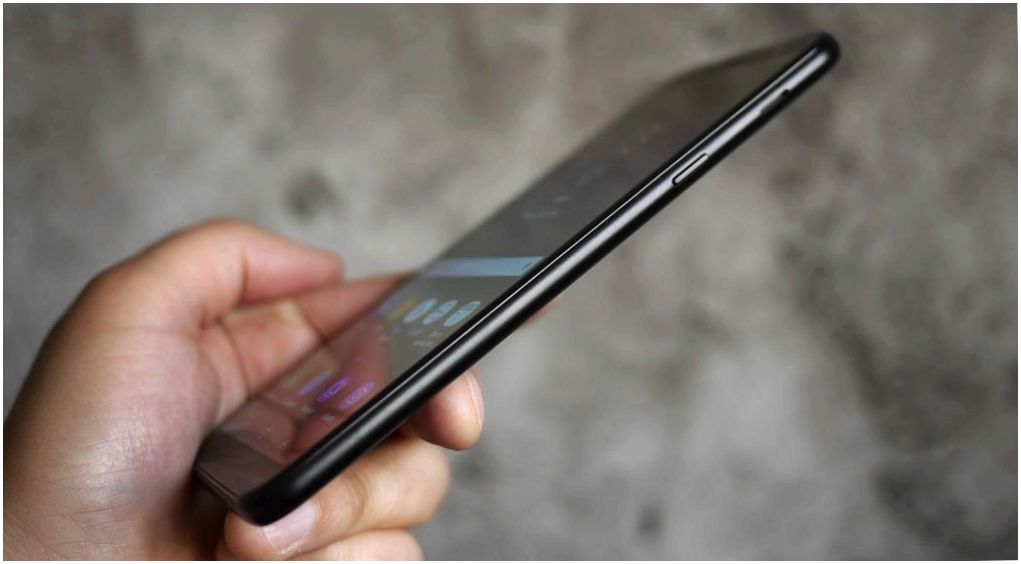 Обзор смартфона Samsung Galaxy A6+: фокус на автопортрете (обзор, смартфона, samsung, galaxy, фокус) Обзор смартфона Samsung Galaxy A6+: фокус на автопортрете