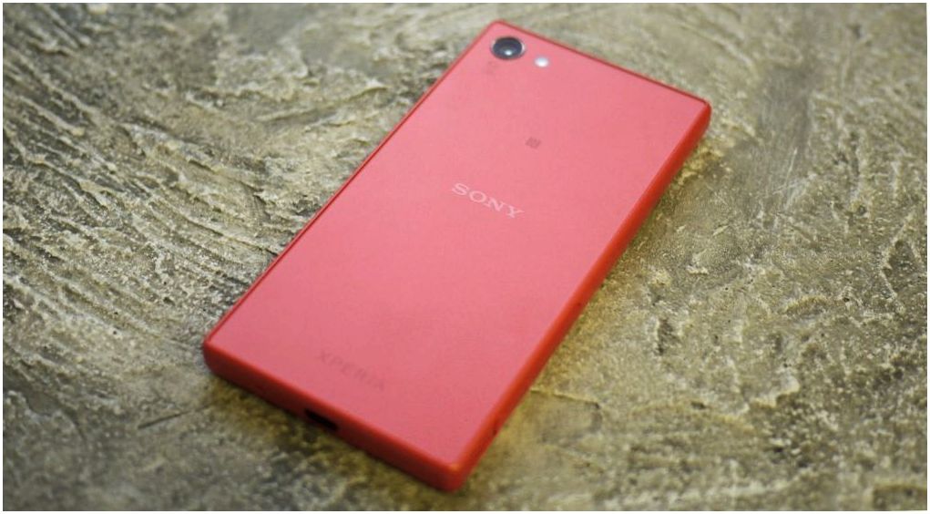 Обзор смартфона Sony Xperia Z5 Compact: удобство превыше всего