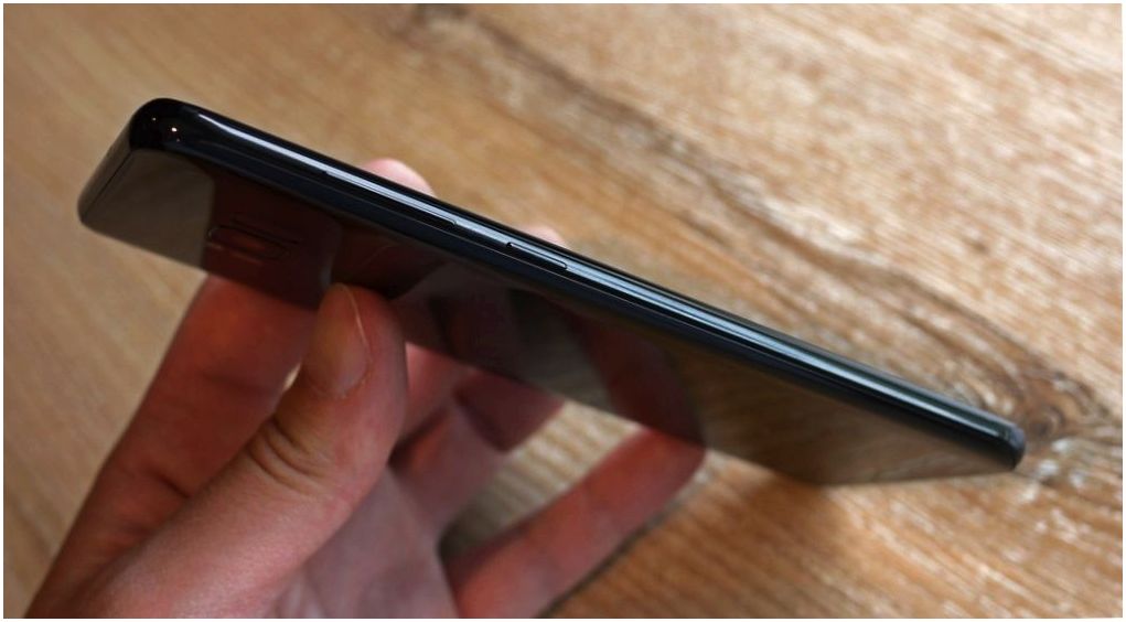 Обзор смартфона Samsung Galaxy S8+: выходя за рамки