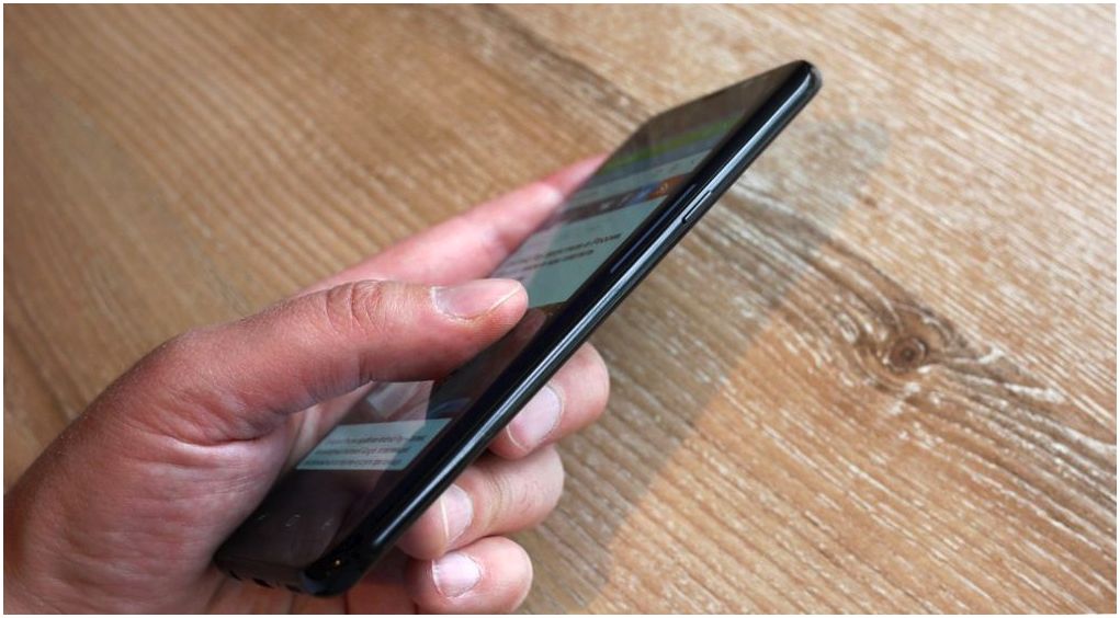 Обзор смартфона Samsung Galaxy S8+: выходя за рамки