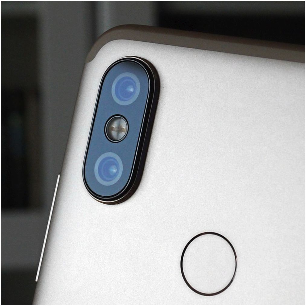 Обзор смартфона Xiaomi Mi A2: "бюджетный Pixel" и несколько "но"
