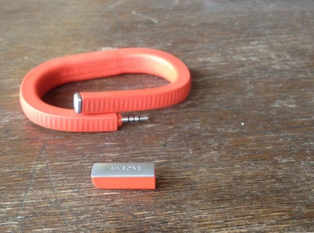 Посчитай себя сам. Обзор фитнес-браслета Jawbone UP 24 (посчитать, себя, обзор, фитнес-браслета) Посчитай себя сам. Обзор фитнес-браслета Jawbone UP 24