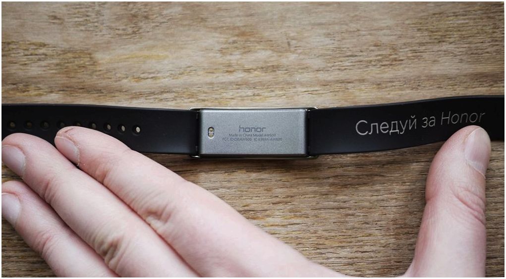 Обзор фитнес-браслета Honor Band A1: шагомер с амбициями (обзор, фитнес-браслета, honor, band, шагомер, амбиция) Обзор фитнес-браслета Honor Band A1: шагомер с амбициями