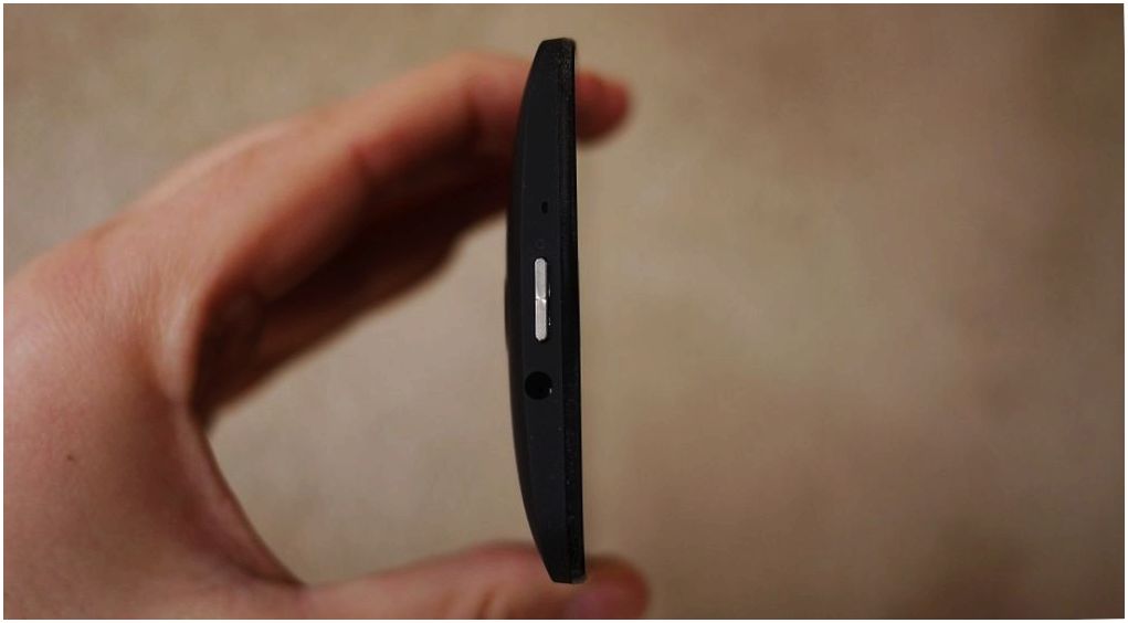 Обзор смартфона Asus Zenfone Go TV: у "голубого экрана"