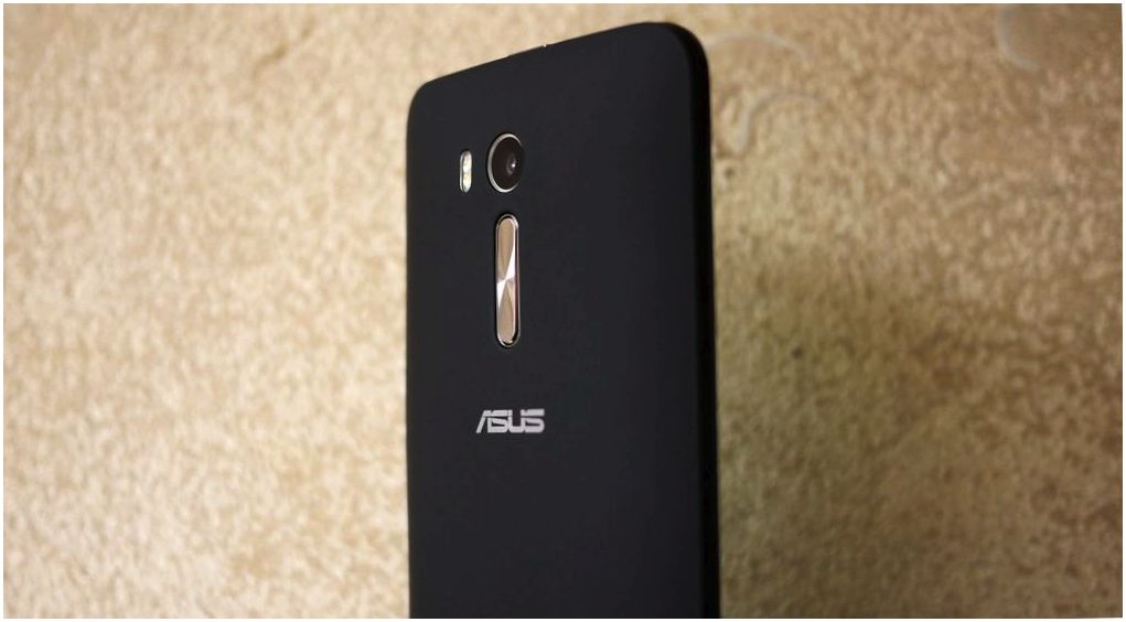 Обзор смартфона Asus Zenfone Go TV: у "голубого экрана"