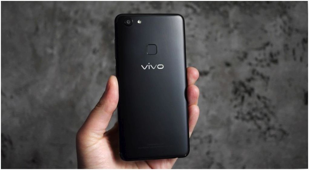 Обзор смартфона Vivo V7: селфифон в новых пропорциях (обзор, смартфона, vivo, селфифон) Обзор смартфона Vivo V7: селфифон в новых пропорциях