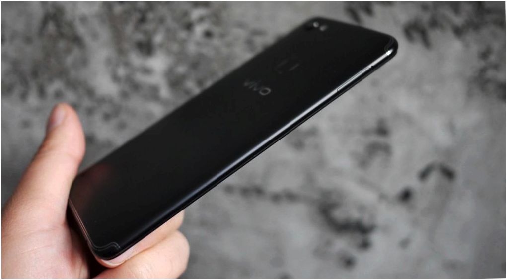 Обзор смартфона Vivo V7: селфифон в новых пропорциях (обзор, смартфона, vivo, селфифон) Обзор смартфона Vivo V7: селфифон в новых пропорциях