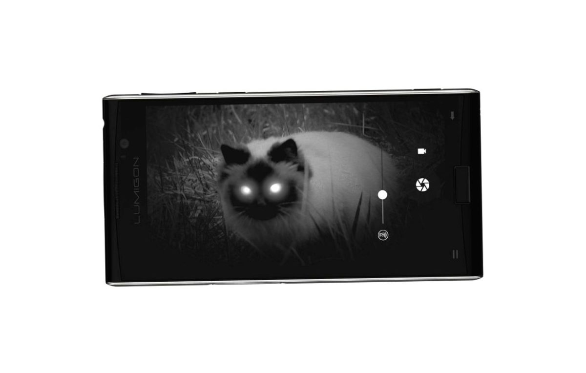 Гаджеты за неделю: от Vertu для туристов до "видящего" ночью смартфона