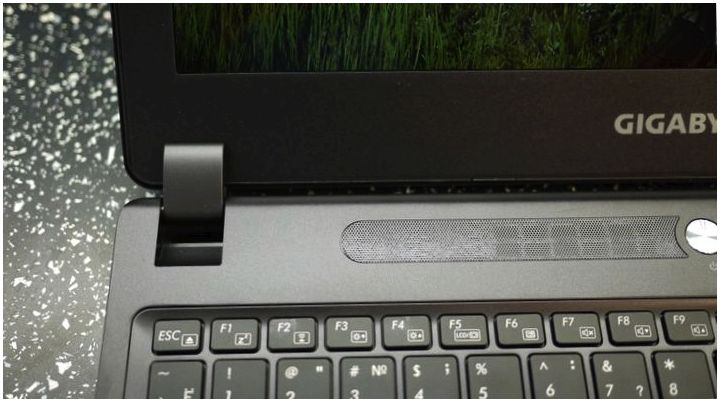 Геймер в деловом костюме. Обзор ноутбука Gigabyte P35K