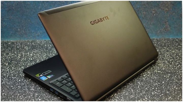 Геймер в деловом костюме. Обзор ноутбука Gigabyte P35K