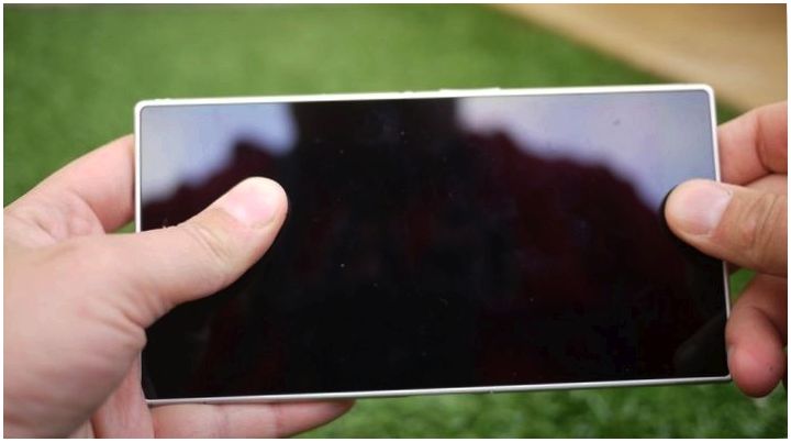 Много - не мало. Обзор "гигантофона" Sony Xperia Z Ultra