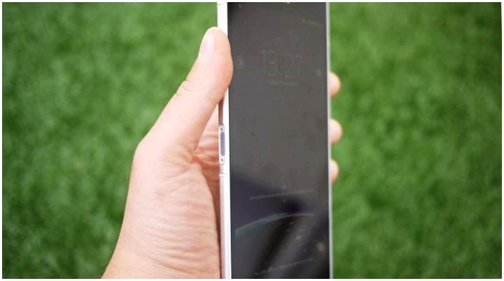 Много - не мало. Обзор "гигантофона" Sony Xperia Z Ultra