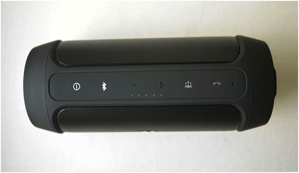 Обзор портативной колонки JBL Charge 2: акустика и электричество