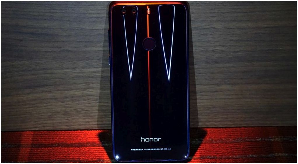 Обзор смартфона Honor 8: бережливая красота (обзор, смартфона, honor, бережливый, красота) Обзор смартфона Honor 8: бережливая красота