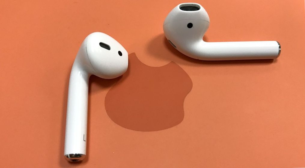 Жизнь без проводов: опыт использования наушников Apple AirPods (жизнь, провод, опыт, использование, наушник, apple) Жизнь без проводов: опыт использования наушников Apple AirPods