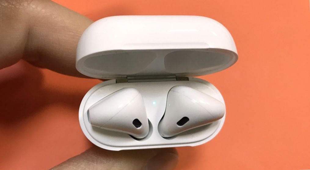 Жизнь без проводов: опыт использования наушников Apple AirPods (жизнь, провод, опыт, использование, наушник, apple) Жизнь без проводов: опыт использования наушников Apple AirPods