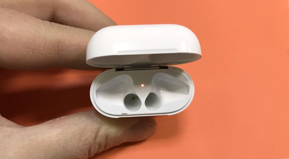 Жизнь без проводов: опыт использования наушников Apple AirPods (жизнь, провод, опыт, использование, наушник, apple) Жизнь без проводов: опыт использования наушников Apple AirPods